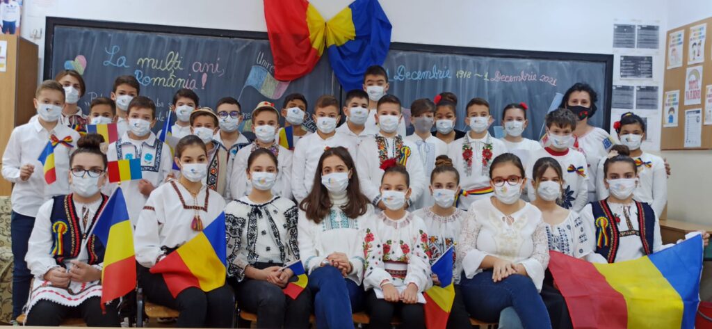 La mulți ani, România! La mulți ani, români! 🇷🇴 🇷🇴 🇷🇴